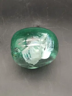 Briefbeschwerer aus Glas im Murano-Stil - Bild 3