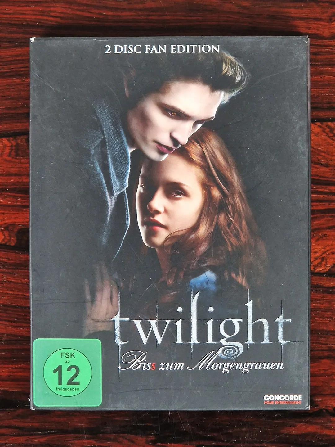 Twilight - Biss zum Morgengrauen - Film - DVD - 2-Disc Fan Edition - Schuber - Bild 2