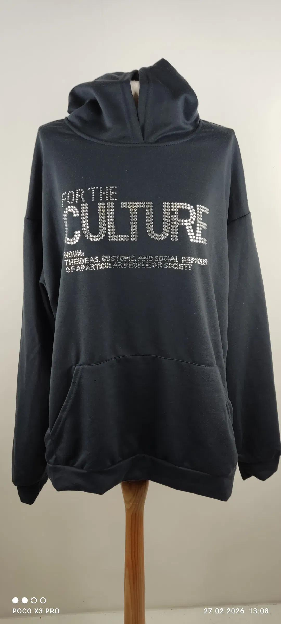 RAP Damen schwarze Kapuzenpullover mit Strasssteinen - Bild 4