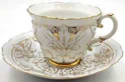 Tasse mit Untertasse Meissen (2-teilig) - gold gehöhter reliefierter Blattdekor