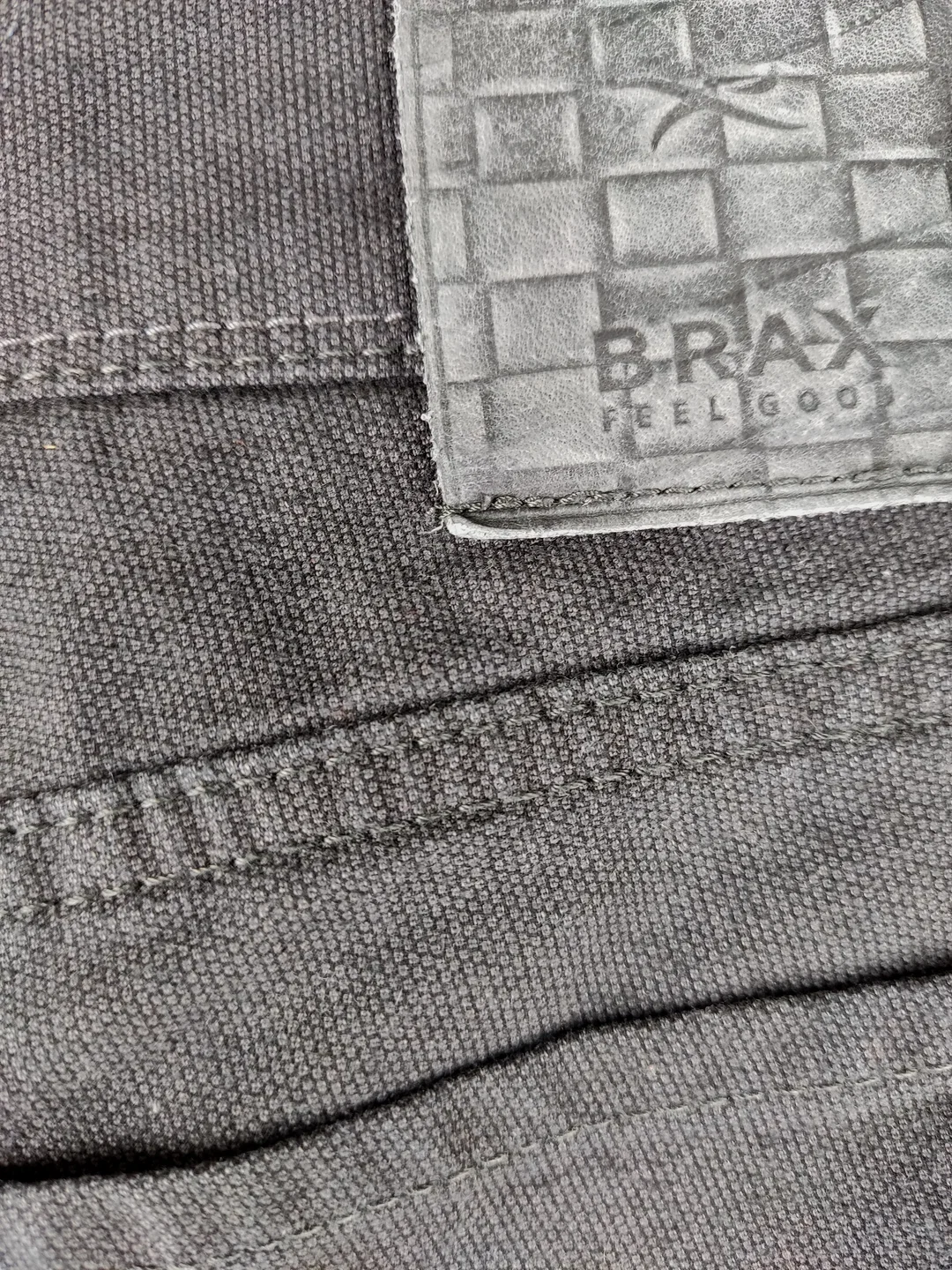 Hose "Brax feel good", lang mir Taschen, dunkelgrau, Größe 36/32 – Bild 3