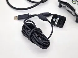 Microsoft Xbox 360 S Set - Xbox 360 Slim Konsole mit 3 Controllern, Chatpad und Zubehör - Bild 13