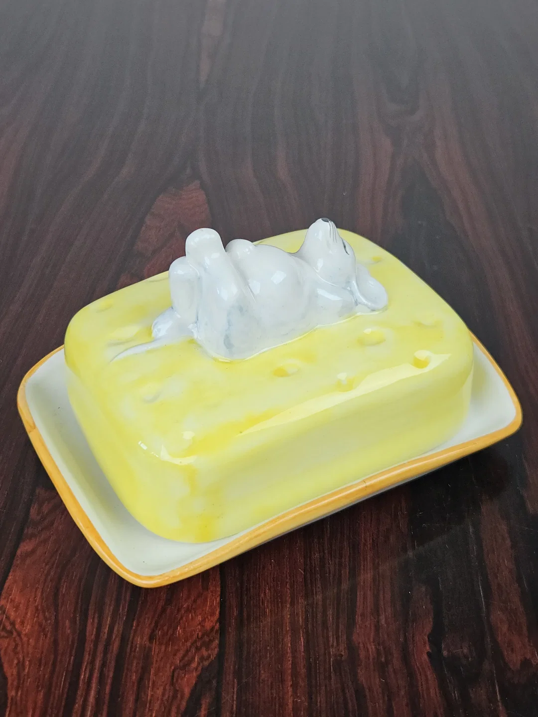 Keramik-Butterdose mit Maus auf Käse – Bild 2