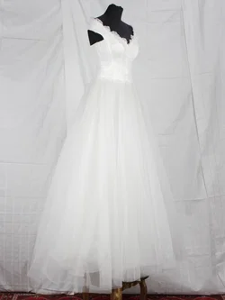 Hochzeitskleid - 03 - Atelier Irvalda (Wien) - Gr. M - Bild 2