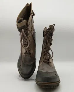 Stylische Mustang Stiefletten - Größe 42 - Bild 2