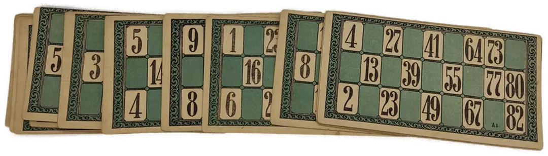Vintage Sammlung von Bingokarten und Steinen  – Bild 8