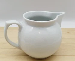 Krug kurgelförmig, Wilhelmsburger Porzellan, 0,5L, weiß 