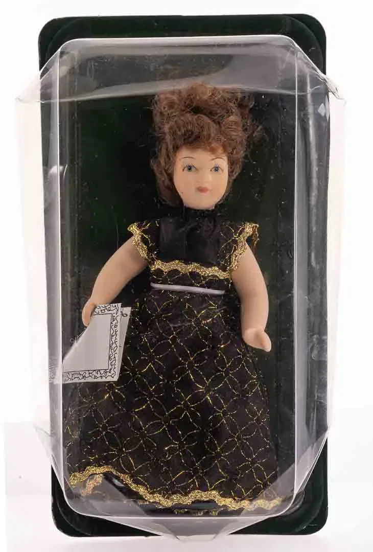  DE AGOSTINI Sammlerpuppe / Porzellanpuppe, Höhe 15cm - Bild 1