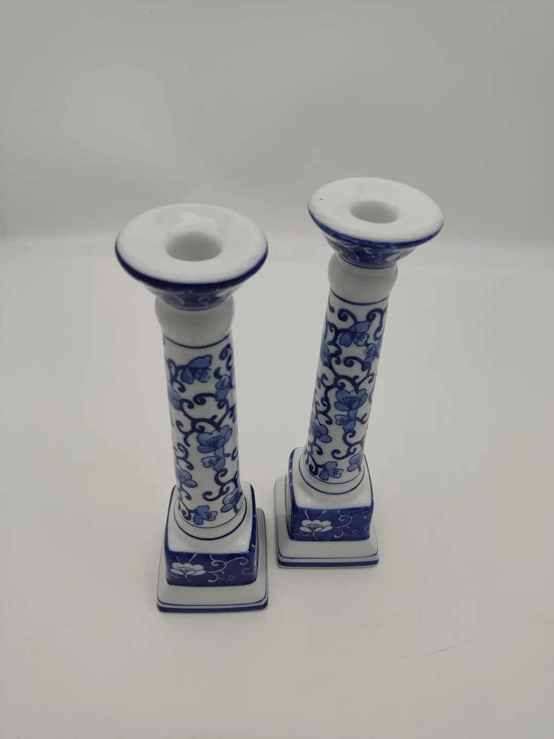 Asiatische Porzellan-Kerzenständer 2er Set mit floralem Dekor, Höhe 26 cm - Bild 4