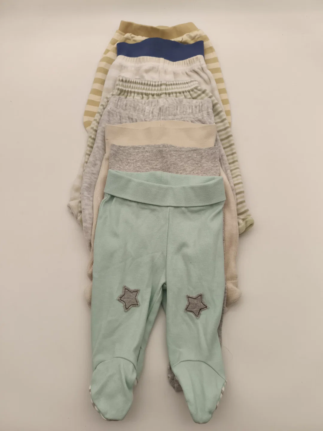 8 Stk. Babyhosen mit Fuß, Gr. 50/56 – Bild 3