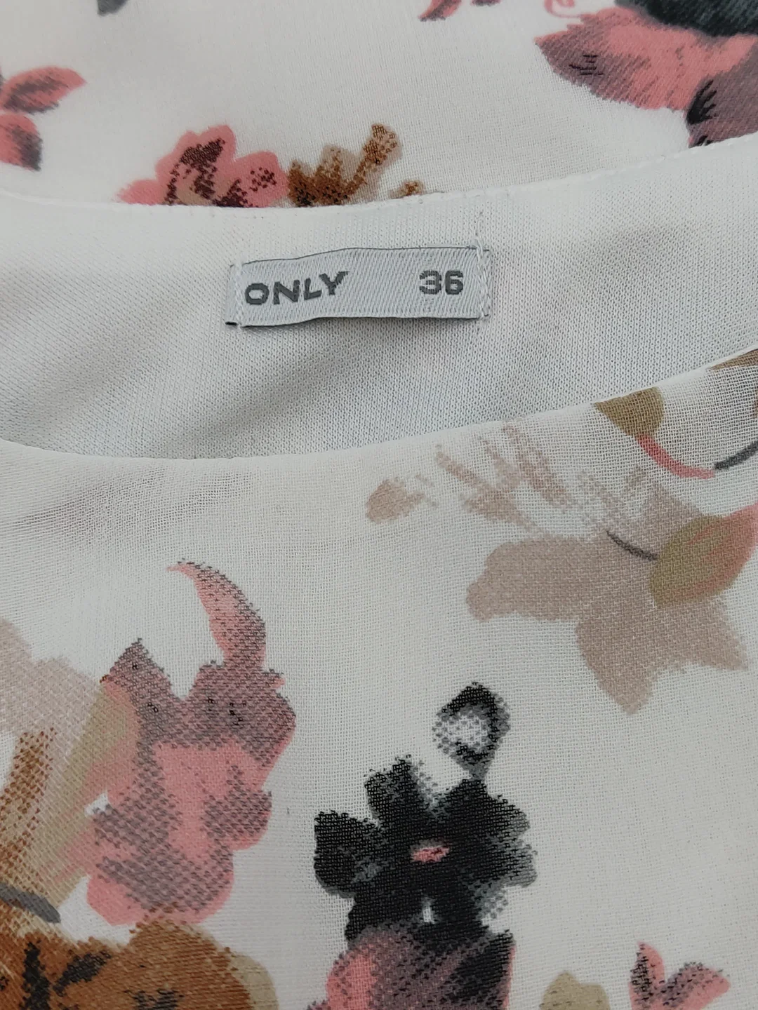 Only Damen Kleid beige/geblümt Gr. 36 – Bild 2