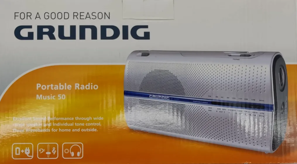 Grundig Musik 50 tragbares Radio mit Zubehör – Bild 6