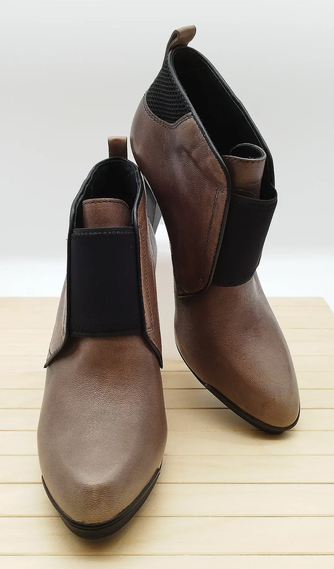 Tod `s, Stiefletten, Leder, braun, Gr. 39  – Bild 1