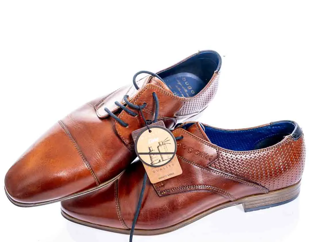 Schuhe Bugatti Schnürer Braun, Neuwertig! 42 – Bild 2