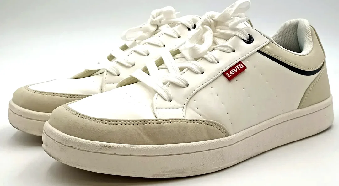 Levis Herrensneaker Gr. 42 – Bild 1