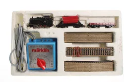Märklin H0 Set-S – Güterzug mit Dampflok, Güterwagen, Gleisoval & Transformator | Vintage-Modellbahn-Set - Bild 2