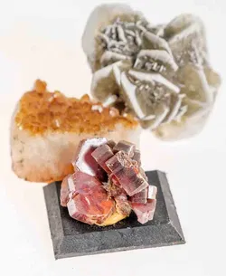 Ein Sack voller Steine: Mineralien- und Fossiliensammlung mit Muschel und Stücken in Sammlerqualität - Bild 5