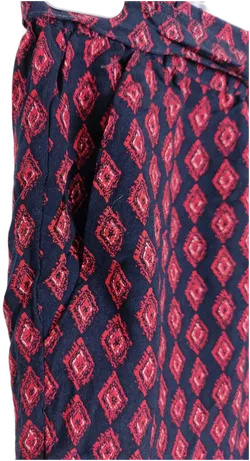 Hose, Dreiviertel mit Gummizugbund und Gürtel, schwarz/rot gemustert mit Taschen, Größe L (geschätzt) - Bild 3