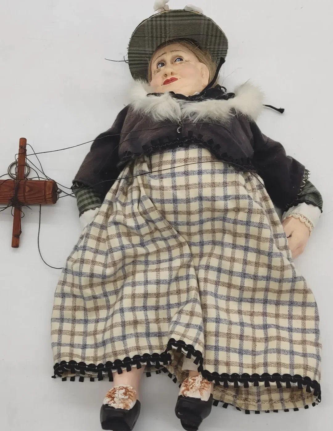 Bürgermeister Gattin Marionette aus dem Böhmisches Puppentheater Höhe ca 48cm – Bild 2