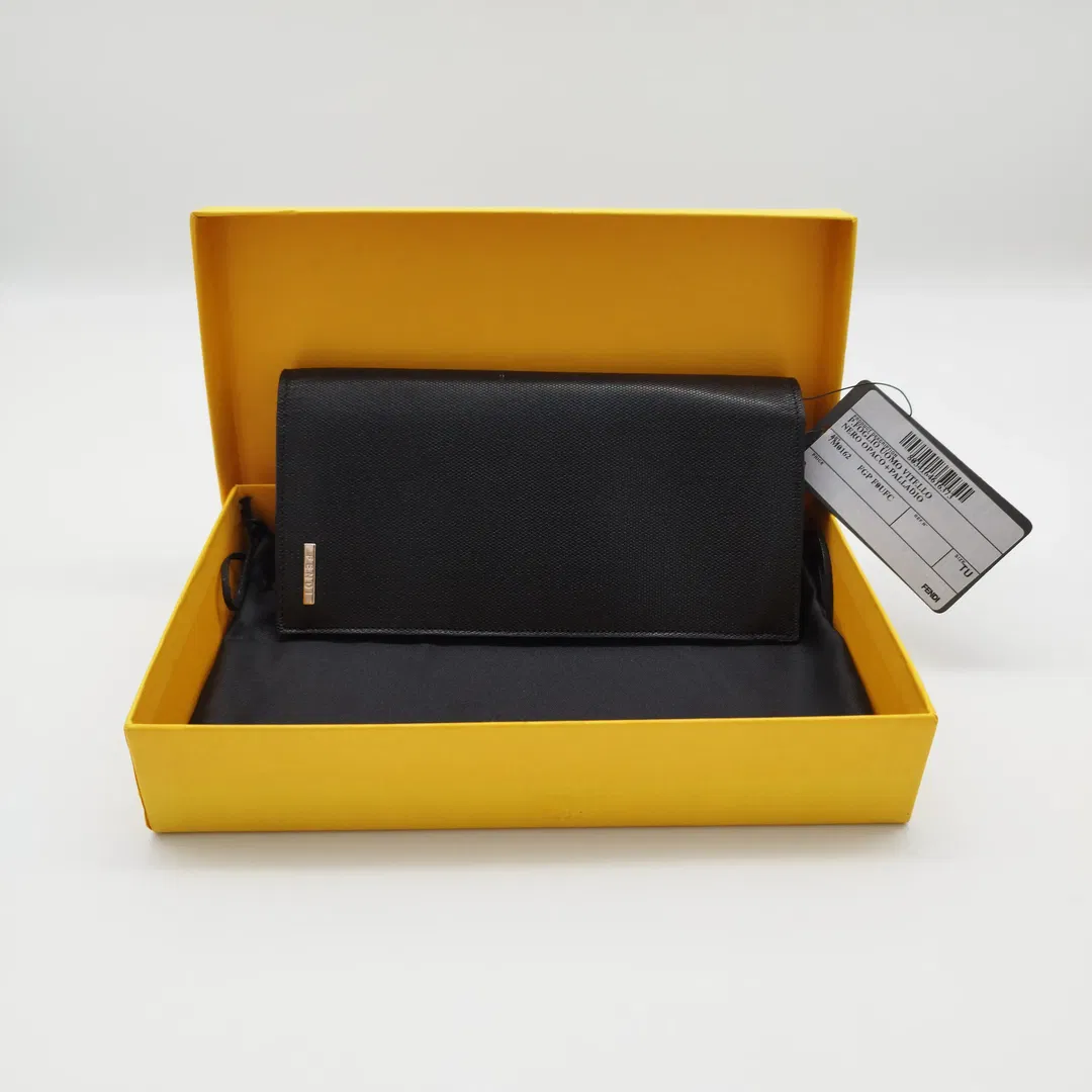 Fendi Geldtasche inkl. Täschchen mit Etikett - Bild 1