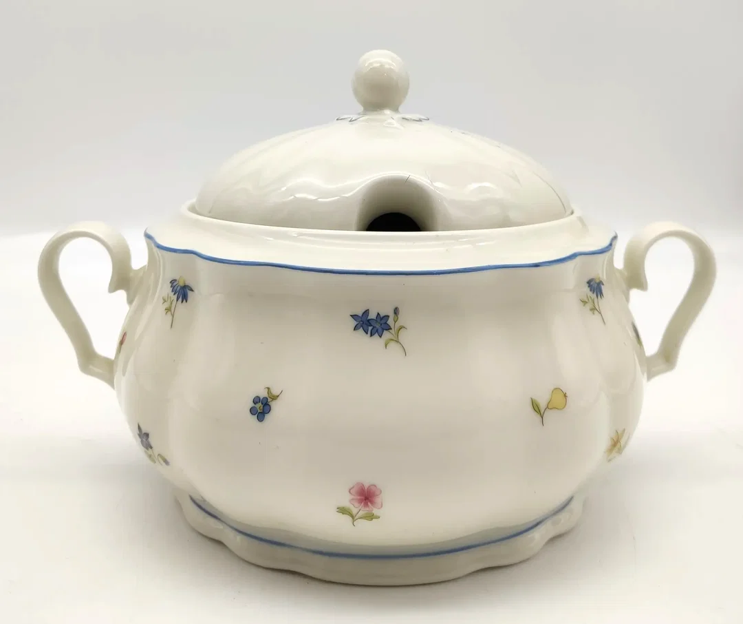 Seltmann Weiden- Suppenschüssel mit Deckel 2,15 l Streublume blauer Rand – Bild 2