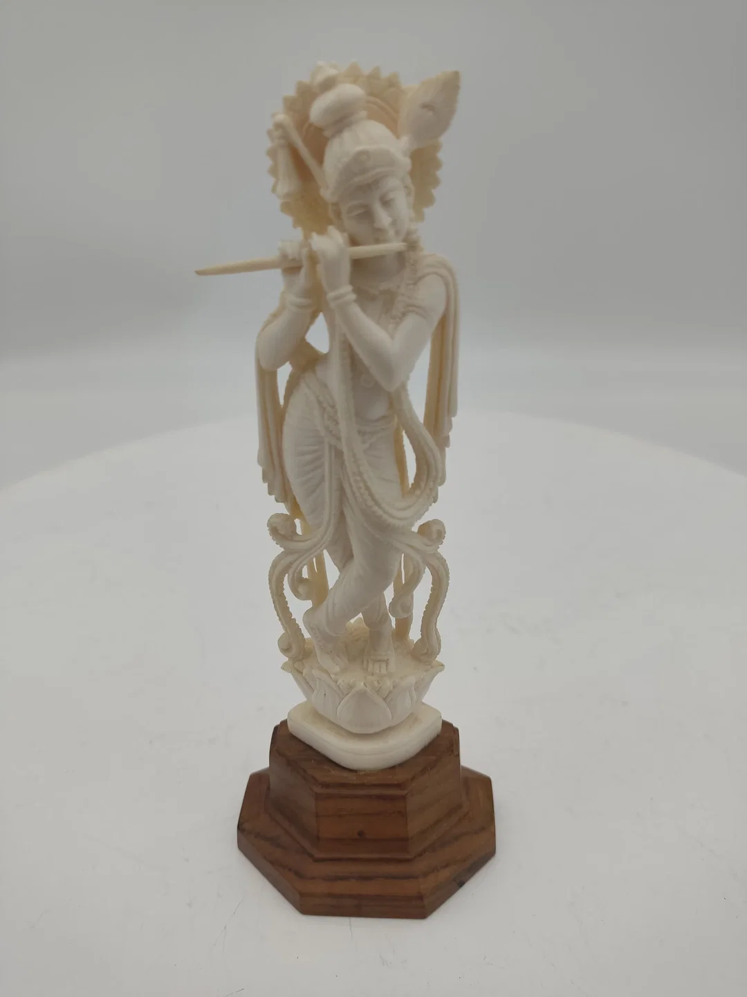 Krishna auf Lotusblume Elfenbein Indien Ende 19.JH. - Bild 1