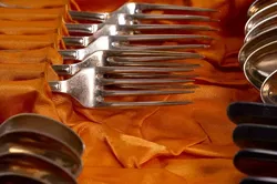 BERNDORF Versilbertes 53-teiliges Vintage Besteck Set in Kassette - Bild 5