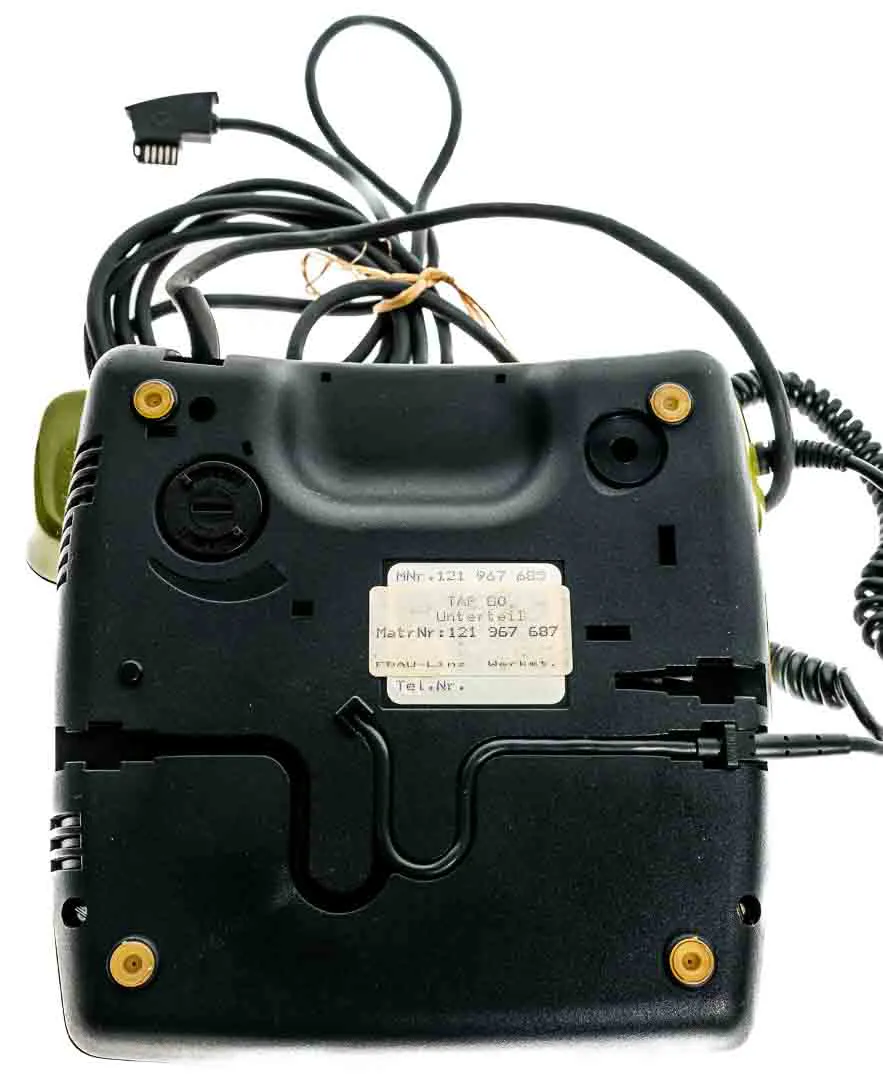 Tastentelefon Grün mit Kabel – Bild 3