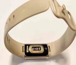 Fitbit Charge 5 Fitness-Tracker Weiß mit Originalverpackung & Ladekabel - Bild 4