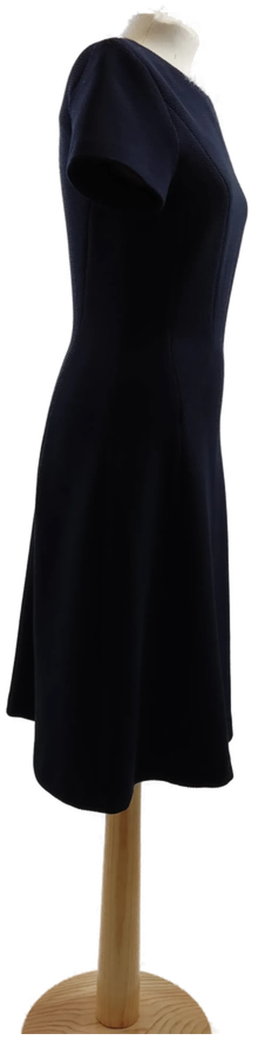 Dunkelblaues Kleid der Marke OUI – Bild 4