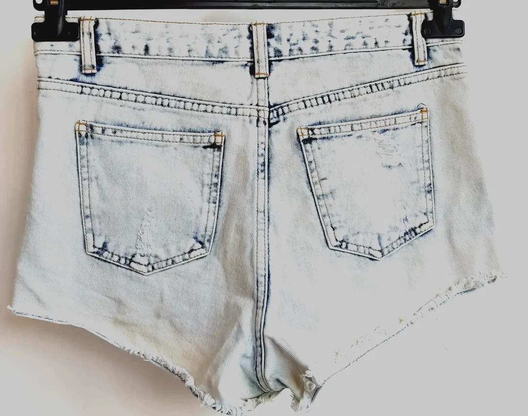 Denim Co. Damenshort, bleach-dyed blue - Gr. 38 – Bild 2