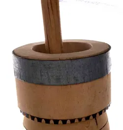 Rustikaler Mörser mit langem Stößel – dekorativ und imposant. - Bild 3