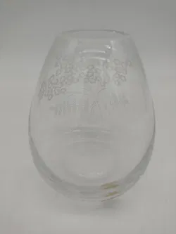 Kleine Tischvase aus Glas mit eingraviertem Blumenmotiv - Höhe 11 cm - Bild 2