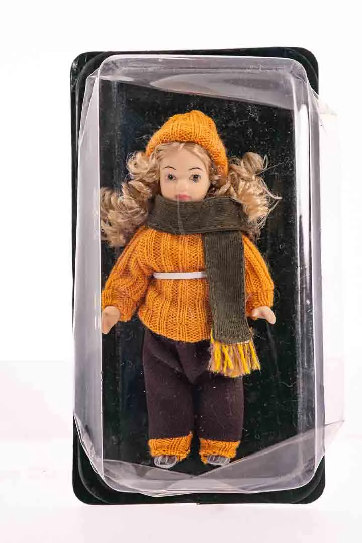DE AGOSTINI Sammlerpuppe / Porzellanpuppe, Höhe 15cm - Bild 4