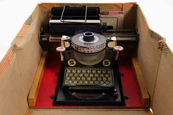 JUNIOR Vintage Tragbare Mini Schreibmaschine in Originalverpackung – Vorschau 2