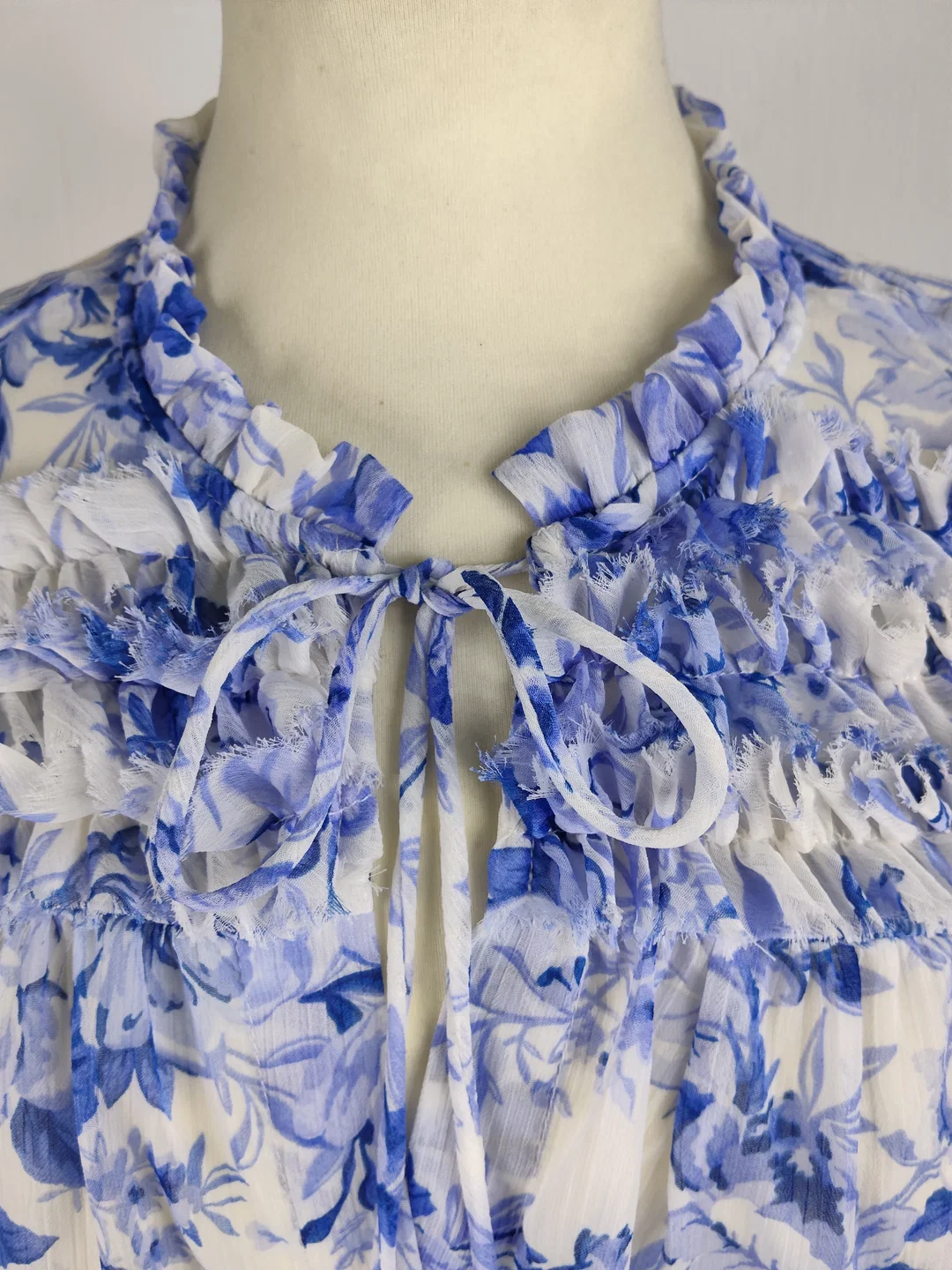 Zara Bluse Geblümt Polyester | Jeans-Begleiter – Bild 2