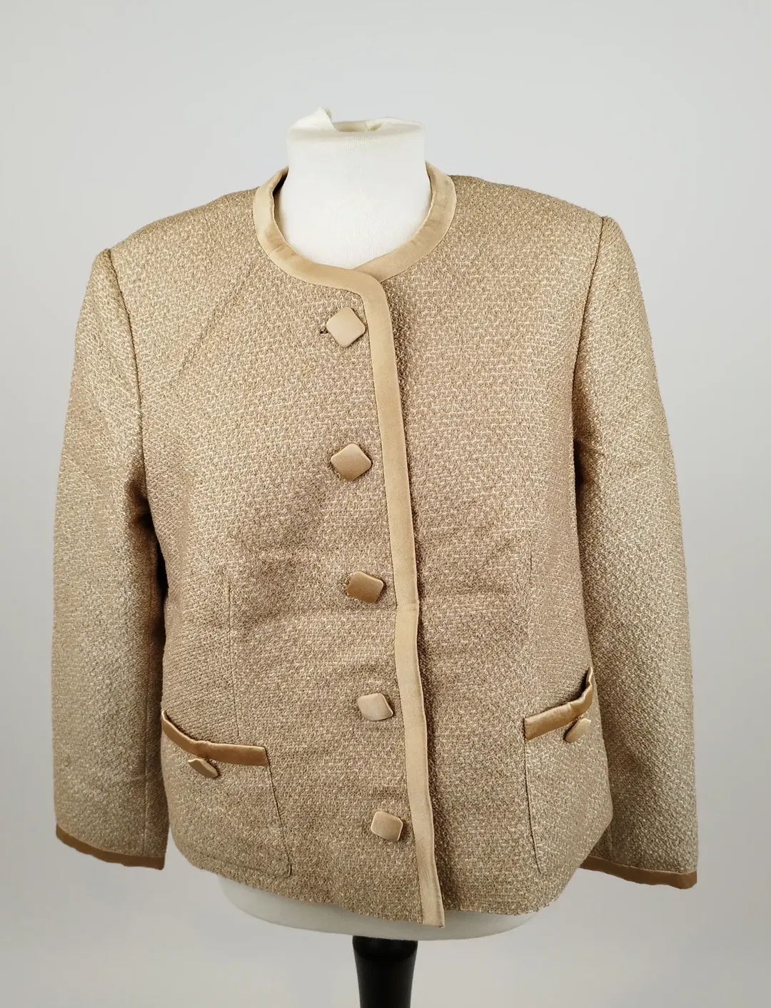 VALENTINO TISSUS Jacke aus Modeatelier Monika Innsbruck - ca. Gr. S  - Bild 1