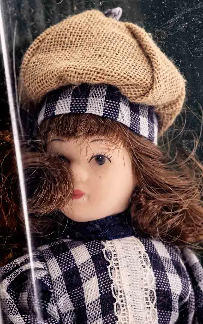 DE AGOSTINI Sammlerpuppe / Porzellanpuppe, Höhe 15cm – Bild 2