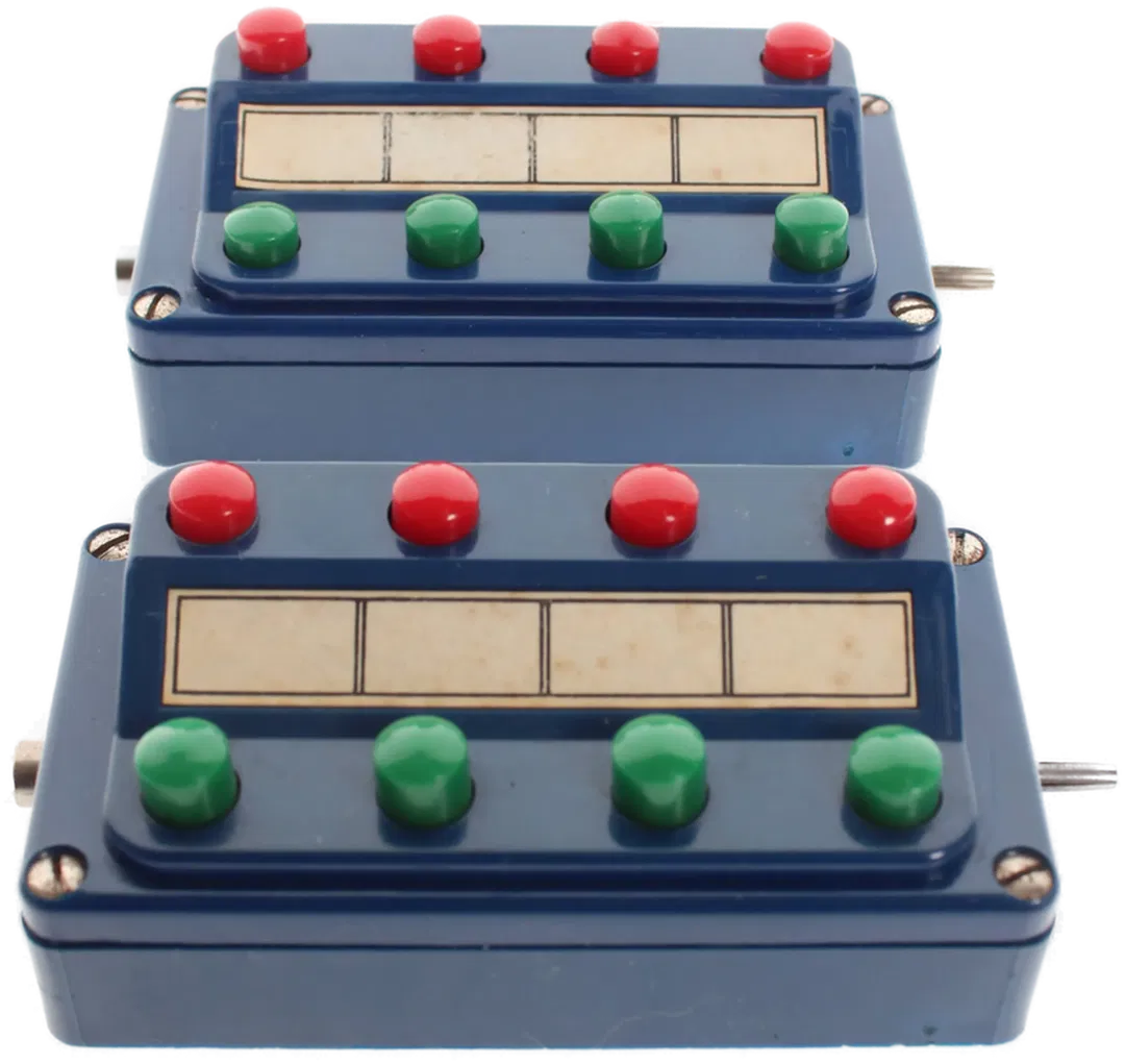 2 Stk. Märklin Stellpult 7072 – Weichen- und Signalsteuerung, Spur H0 - Bild 1