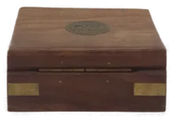 Handgemachte Holzschatulle mit Kompass aus Messing - Anno 1404 - Bild 4