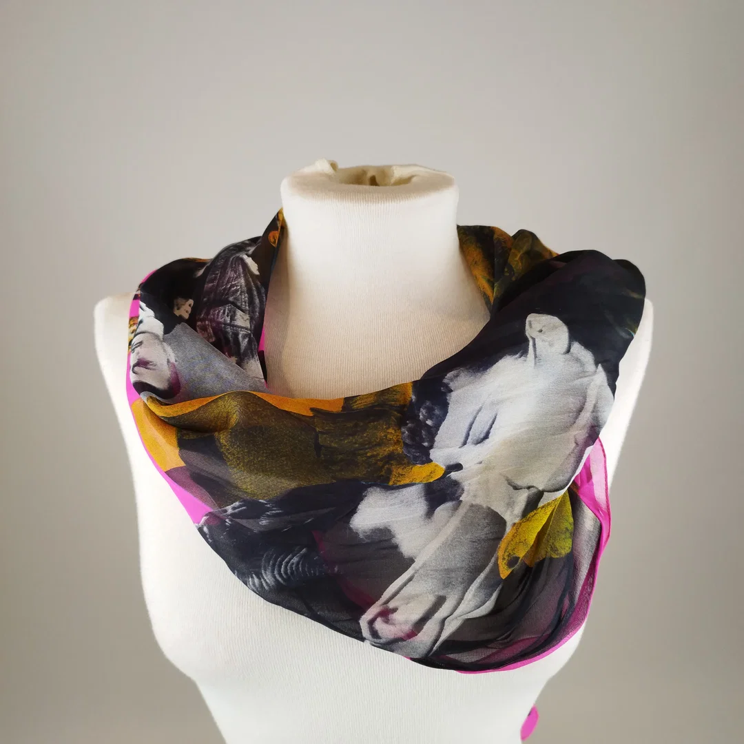 Moschino Larioseta Schal - bedruckt / Made in Italy – Bild 3