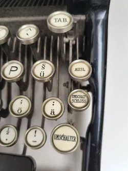 antike Schreibmaschine, Woodstock Nr. 5, Sammlerstück - Bild 7