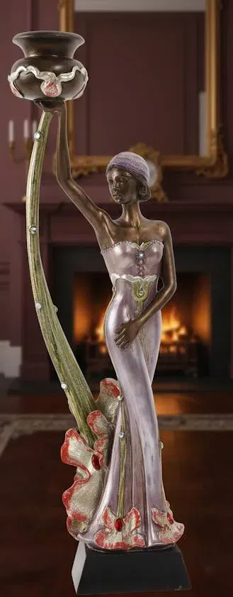 Eleganter Kerzenständer mit Damestatue in lilafarbenem Kleid – bronzefarbene Figur mit Kunstedelsteinen - Bild 1
