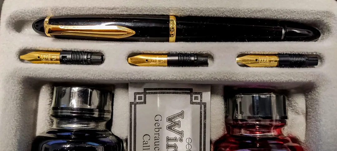 Windsor Calligraphy Set Füllfederhalter Set mit 4 Federn & 2 Tinten – Bild 2