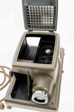 Vintage Braun Paximat Electric Diaprojektor mit 1:2,8/85 Stable Proj.-Kata - Bild 3