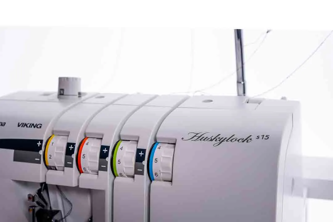 HUSQVARNA Viking Huskylock S15 4-Faden Overlock Nähmaschine – Bild 3