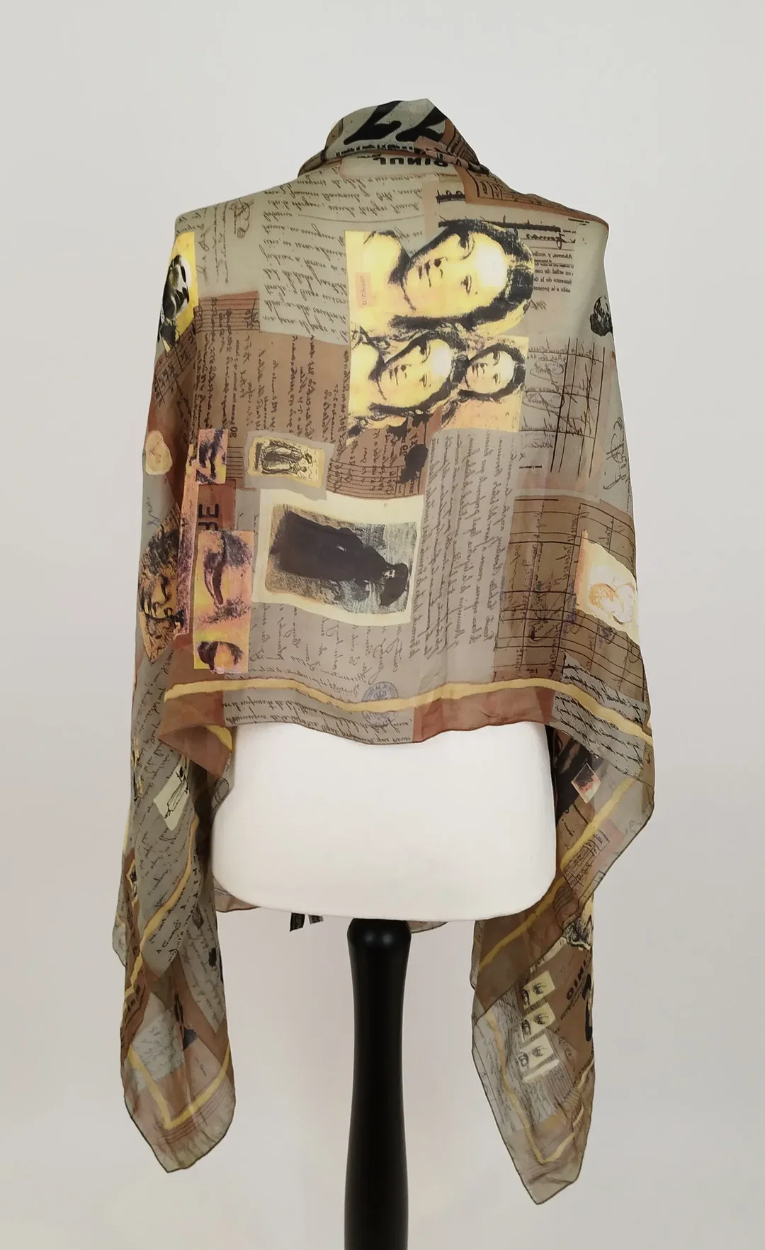 Moschino Schal mit historischem Motiv – Bild 3