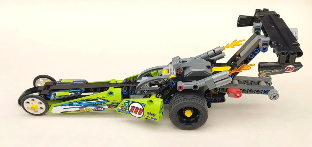 Lego - Technic Dragster Rennauto 42103 – Bild 3