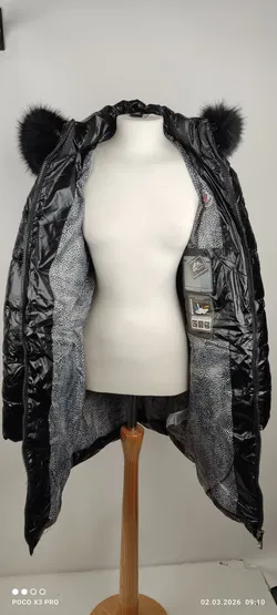 Moncler Schwarze Daunenmantel mit Kapuze - Bild 5