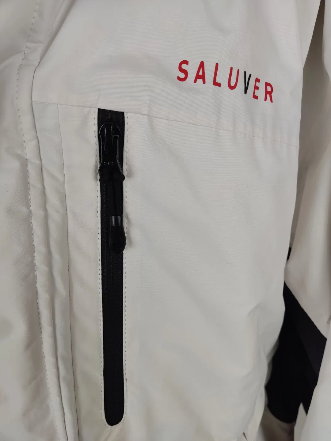 Anorak "Ski", mit Kapuze, weiß/schwarz mit Aufdruck, Größe 56/58 – Bild 2